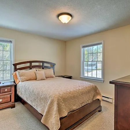 Condo With Loft 2 Mi To Windham Mountain Ski!